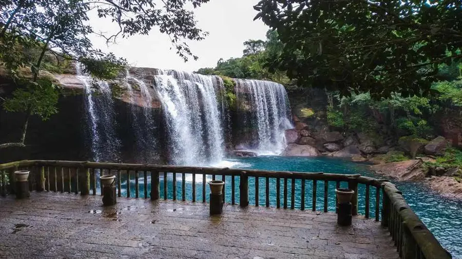 Mawphlang Falls Meghalaya – Serene Waterfall Amid Sacred Forest